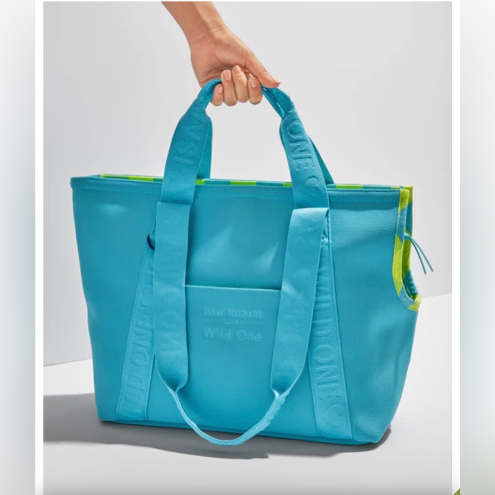 Wild one pet carrier